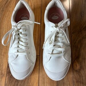 Fashion tennis shoes